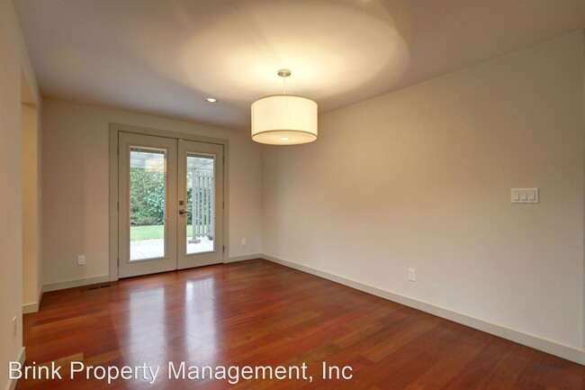 Building Photo - 3 br, 2 bath House - 3001 Hunts Point Road