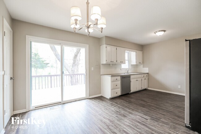 Building Photo - 515 NE 98th Terrace