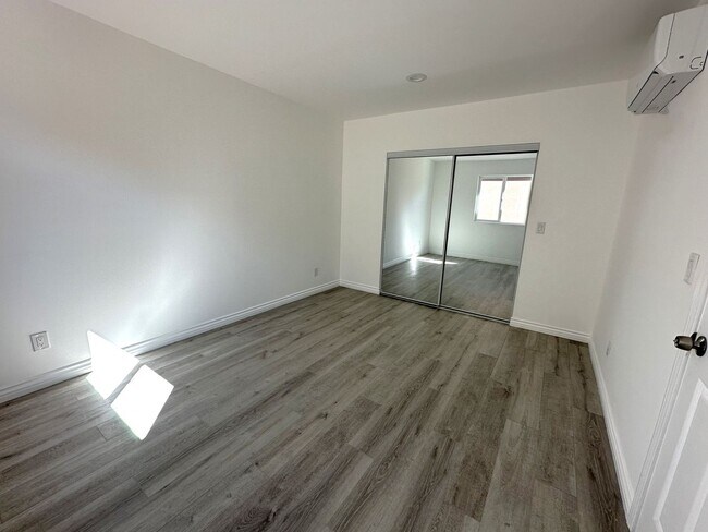 Foto del edificio - New ADU in Granada Hills with Patio Space
