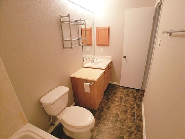 Building Photo - 8138 Forest Glen Dr