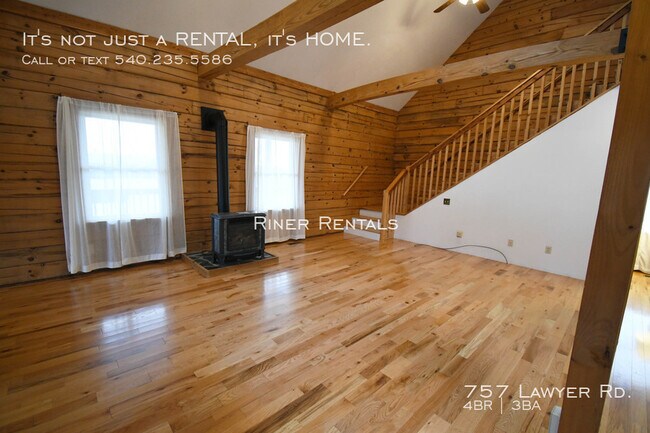 Foto del edificio - 757 Lawyer Rd