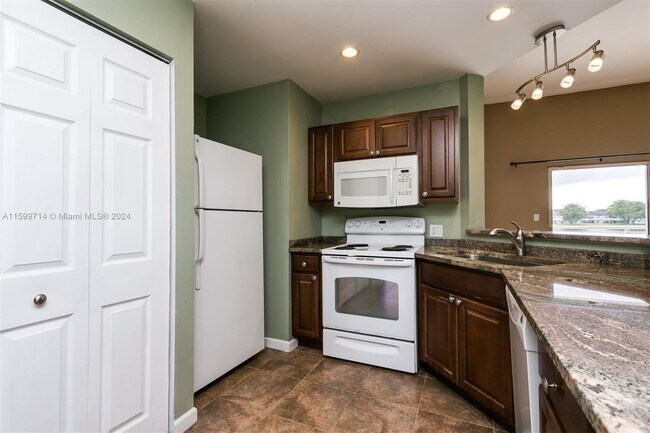 Foto del edificio - 3437 NW 44th St