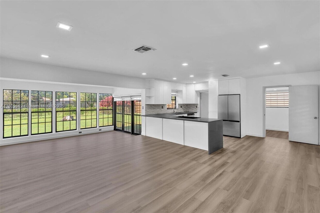 Foto principal - 418 S 57th Way