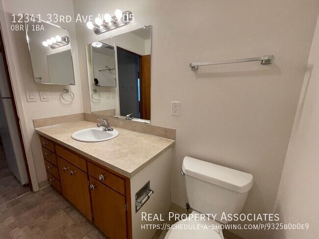 Foto del edificio - 12341 33rd Ave NE