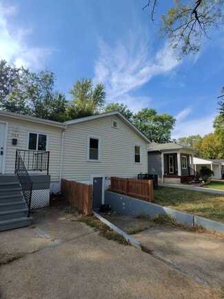 Building Photo - 262 Buddie Ave