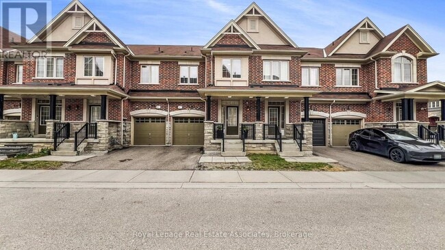 Building Photo - 41 Mazarine Ln