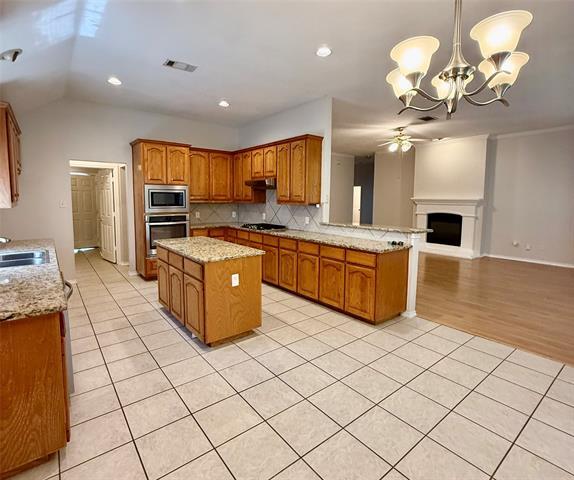 Building Photo - 2319 Glenmoor Dr