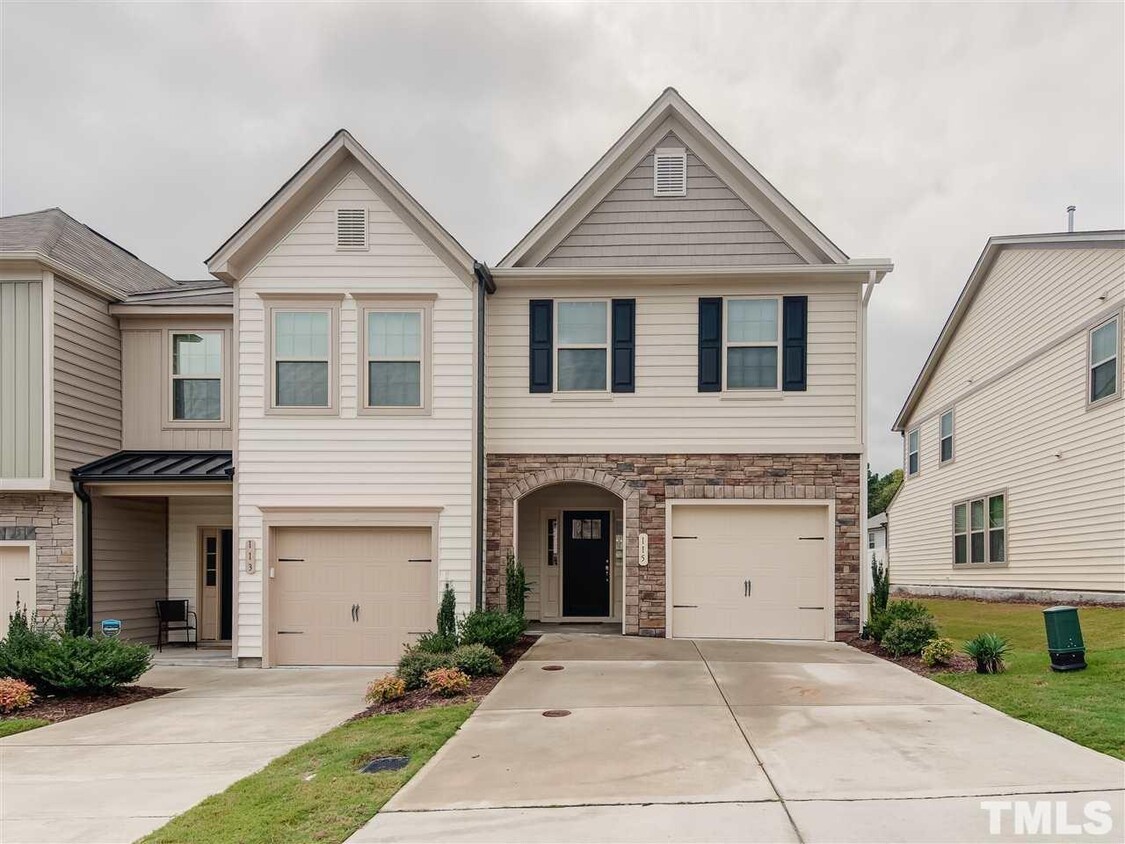 Primary Photo - 115 Phantom Ln
