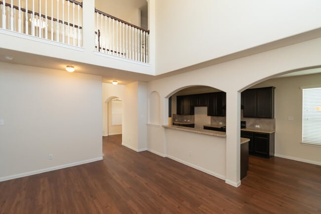 Building Photo - 1043 Sarena Ct