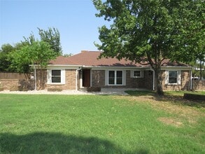 Building Photo - 3316 Darby Ln