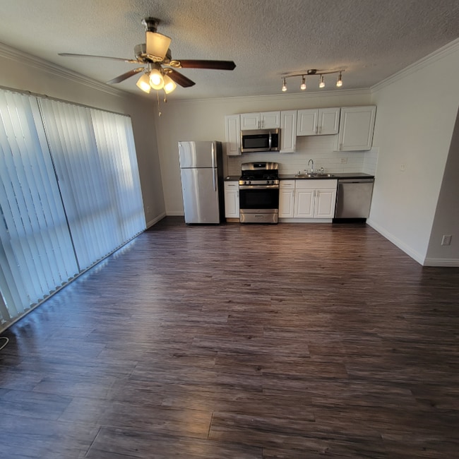 Foto del edificio - 101 Normandie Ave