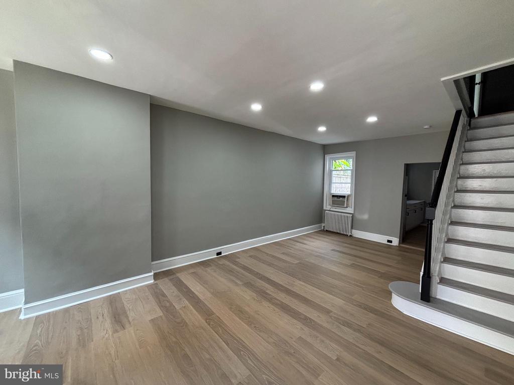 Foto principal - 107 Kingsley St