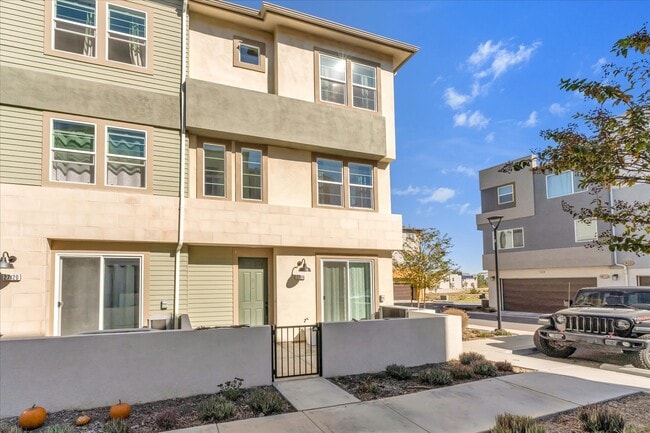 Building Photo - 27116 Valley Oak Pl