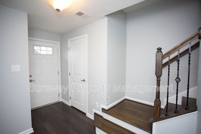 Building Photo - 186 Star Dr