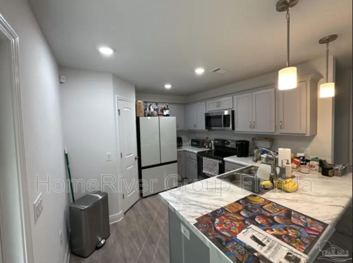 Building Photo - 510 W Ensley St