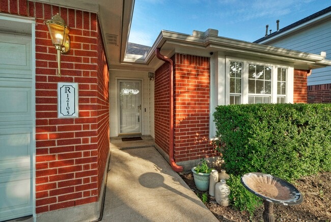 Building Photo - 12105 Rosita Ct