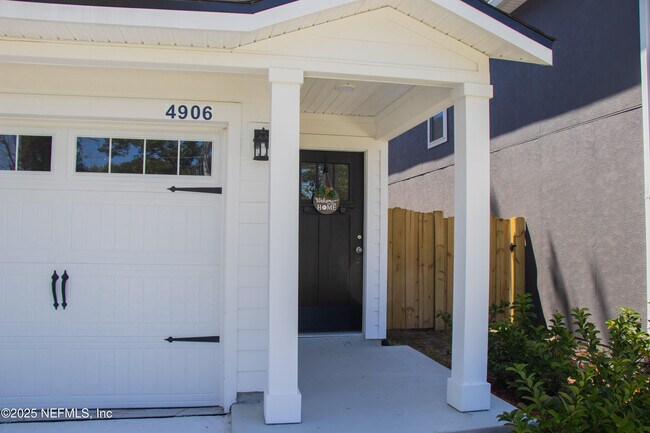 Foto del edificio - 4906 Spring Glen Rd