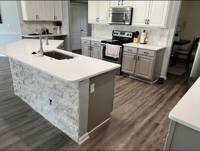 Foto del edificio - Beautiful 3/2 in Desirable John's Creek