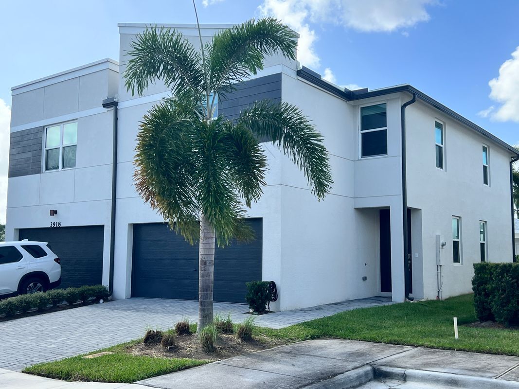 Foto principal - 3916 SE Mentmore Ln
