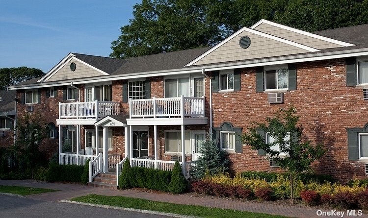 449 Lincoln Blvd Unit 2-1C  