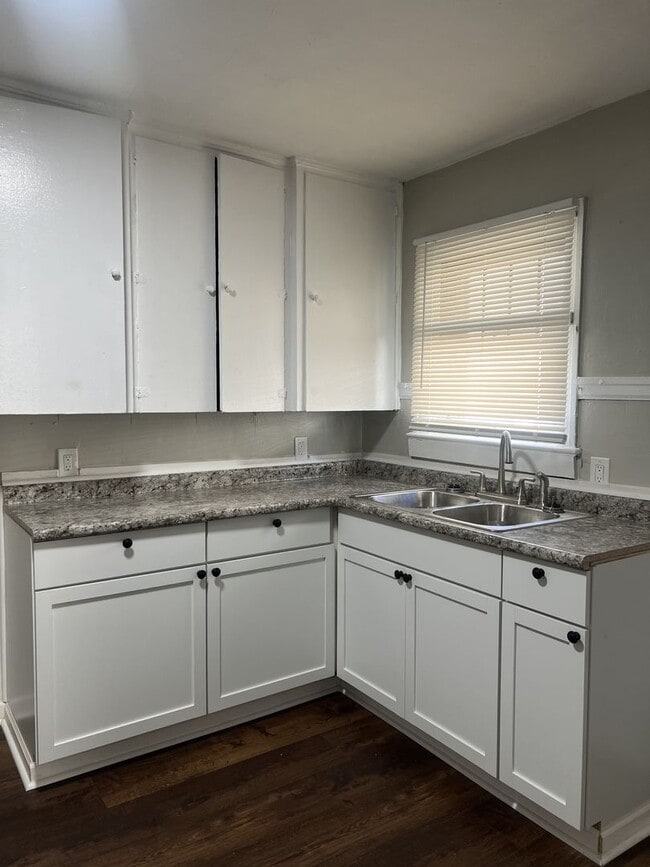 Photo - 235 N Oakland Ave Apartment