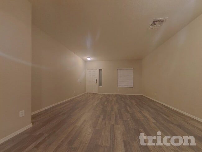 Building Photo - 11910 W Jackson St