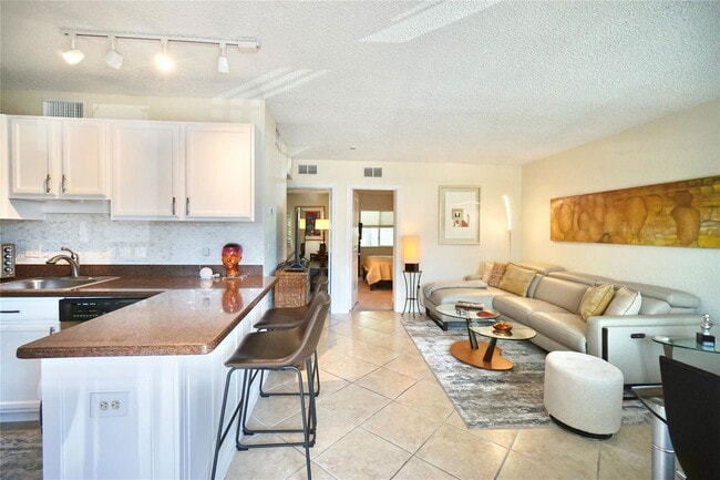 Foto del edificio - 2660 NE 8th Ave