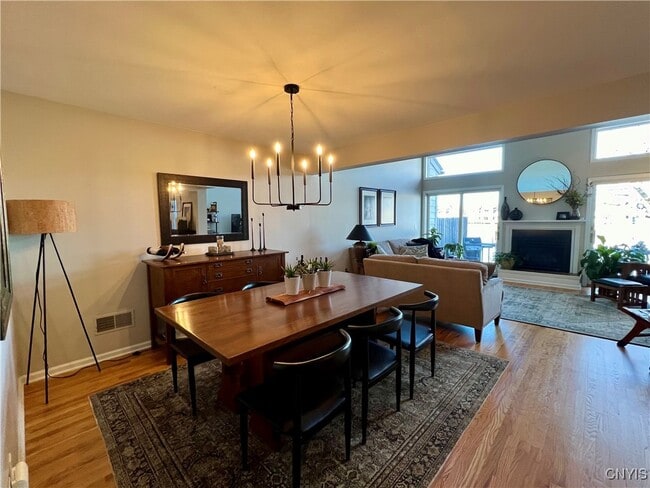 Foto del edificio - 191 Summerhaven Dr S