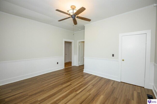 Foto del edificio - 203 W Warfield St