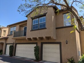 Building Photo - 645 Sumner Way