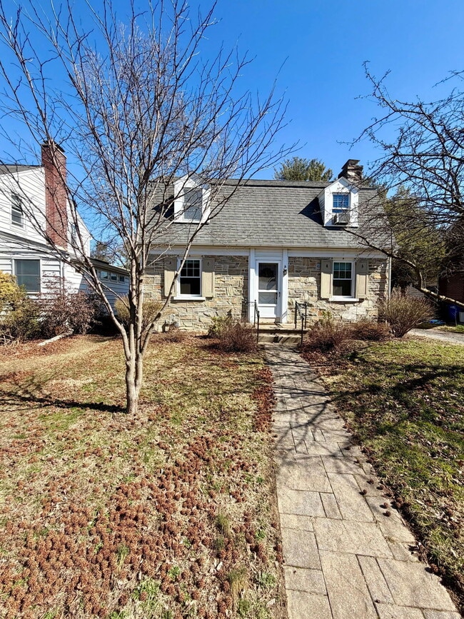 Foto del edificio - 111 Atkins Ave