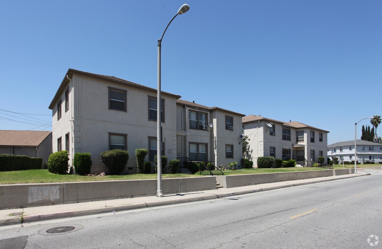 Primary Photo - 2201-2207 W Ramona Rd