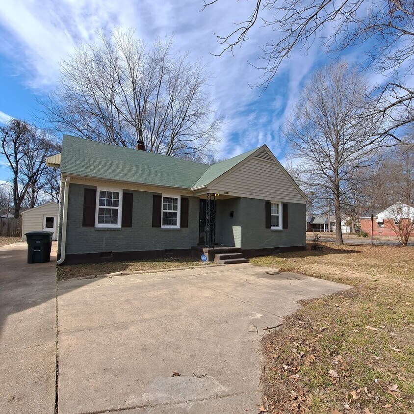 Foto principal - 1193 Wright Rd