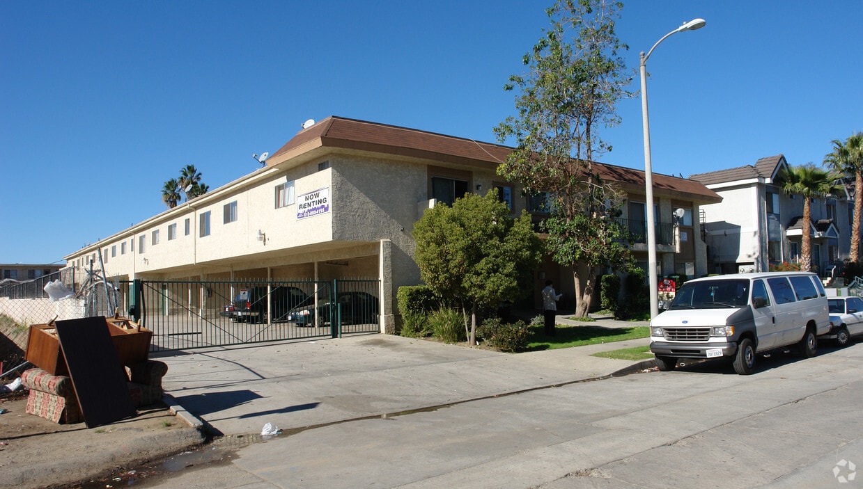 9023 Avenue Apartments Apartments in North Hills, CA