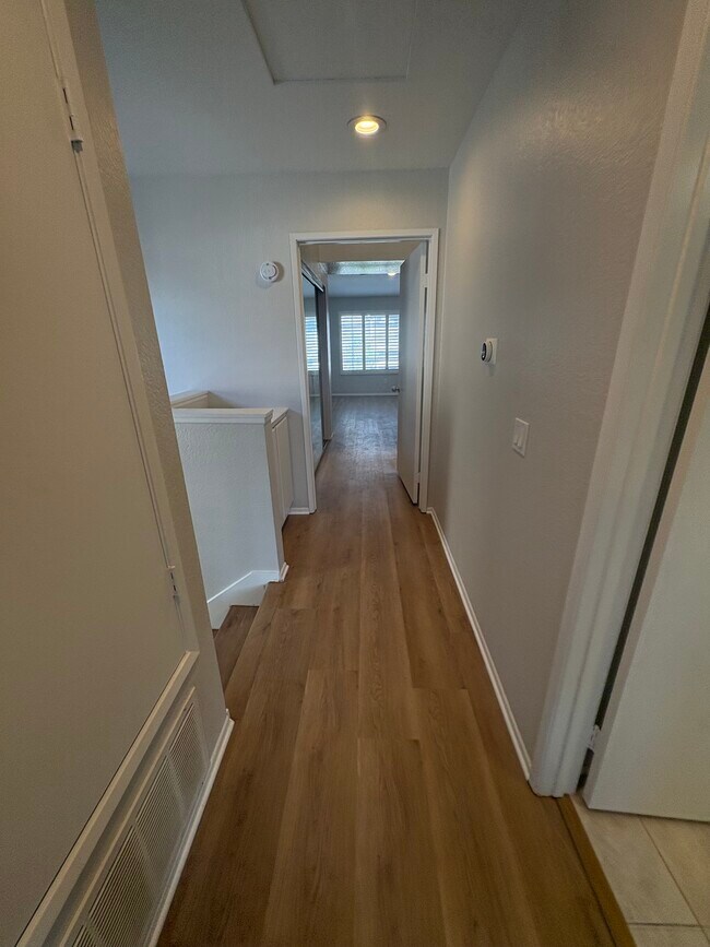 Foto del edificio - 2211 Carob Way