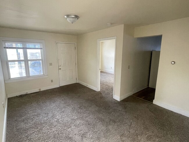 Building Photo - 1154 High Ave