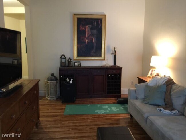 Building Photo - 397 Harvard St