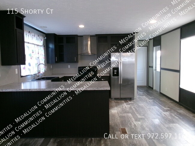 Foto del edificio - 115 Shorty Ct