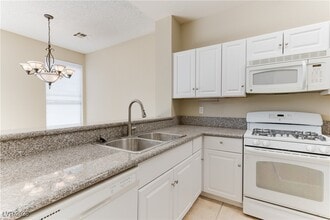 Building Photo - 5037 Souza Dr Building Photo - 5037 Souza Dr