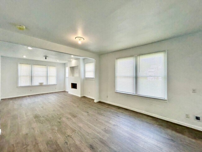 Foto del edificio - 2623 W Houston St
