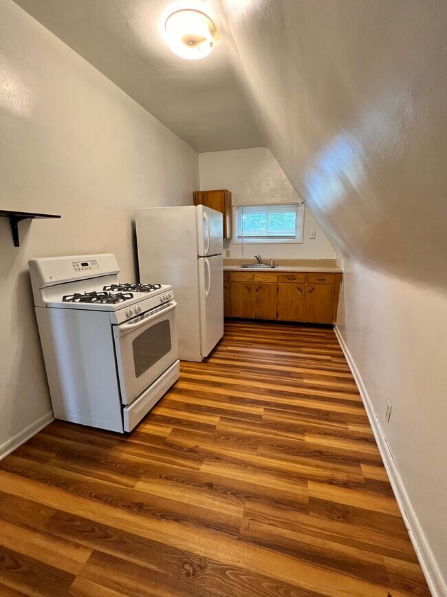 Foto del edificio - 121 University Ln