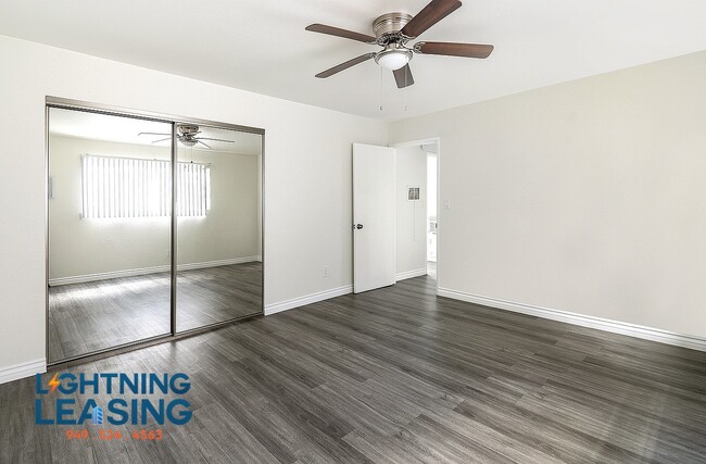 Building Photo - 20324 Saticoy St