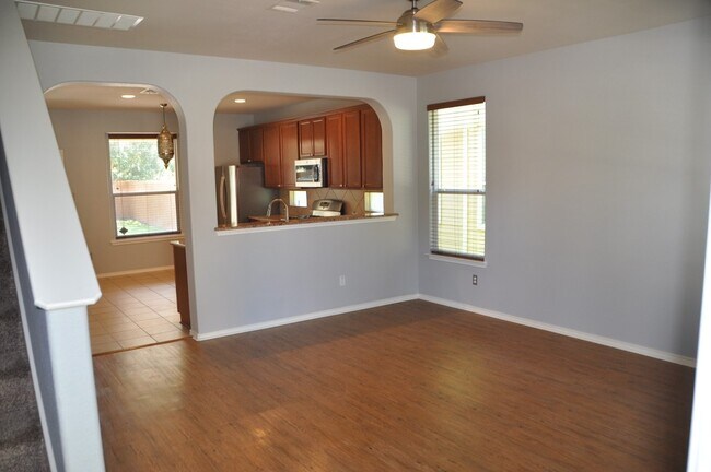 Building Photo - 1803 Rockland Dr