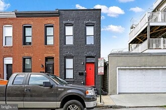 Building Photo - 2 W Barney St