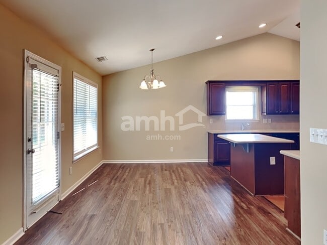 Foto del edificio - 859 Castlebottom Dr