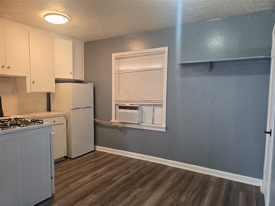 Building Photo - 5105 Timothy St