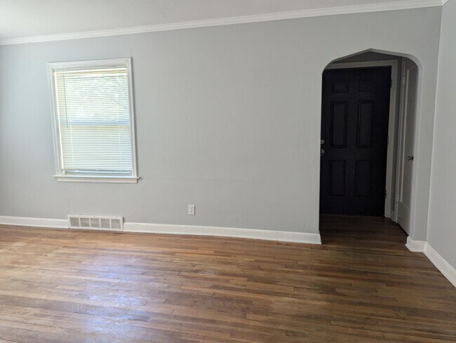 Foto del edificio - 2403 Custer Ave