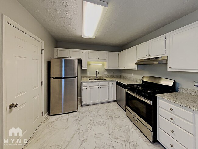 Building Photo - 4825 Hairston Pl