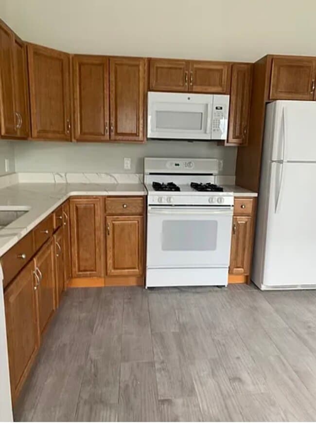 Building Photo - 91 Walnut St