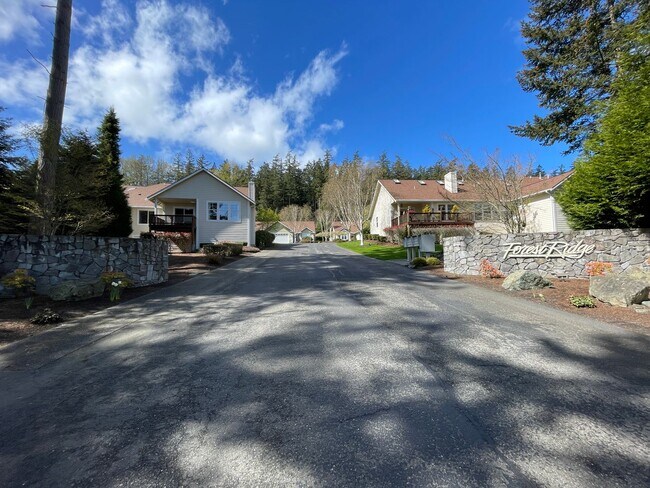 Building Photo - 2303 Cascade Court